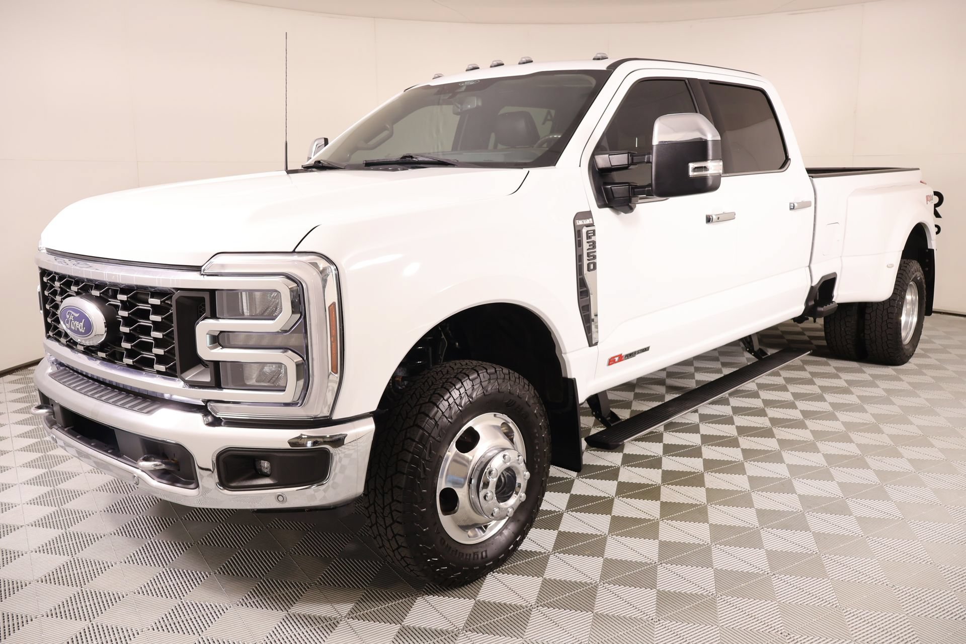 Used 2024 Ford F350 King Ranch w/ Chrome Package AWD/4WD image 11