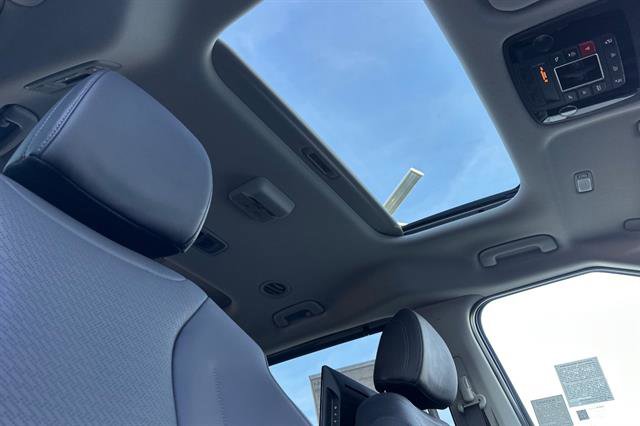 New 2025 Kia Carnival SX Prestige image 21