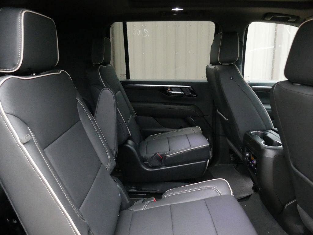 New 2026 Chevrolet Suburban Premier image 11