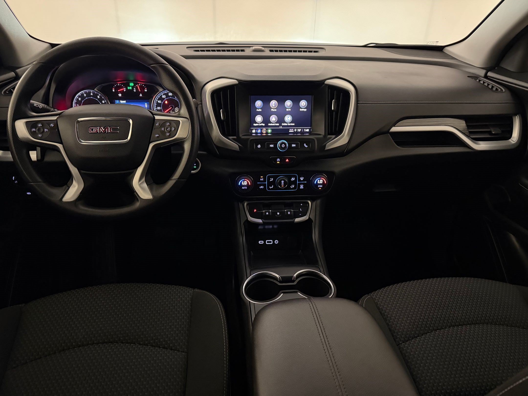 Used 2023 GMC Terrain SLE w/ Driver Convenience Package AWD/4WD image 16