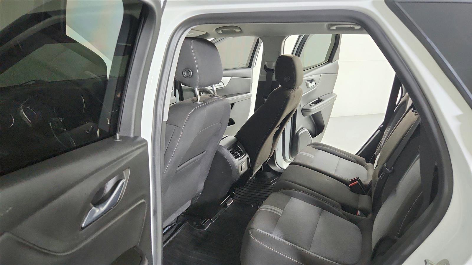 Used 2023 Chevrolet Blazer LT w/ Driver Confidence Package AWD/4WD image 16