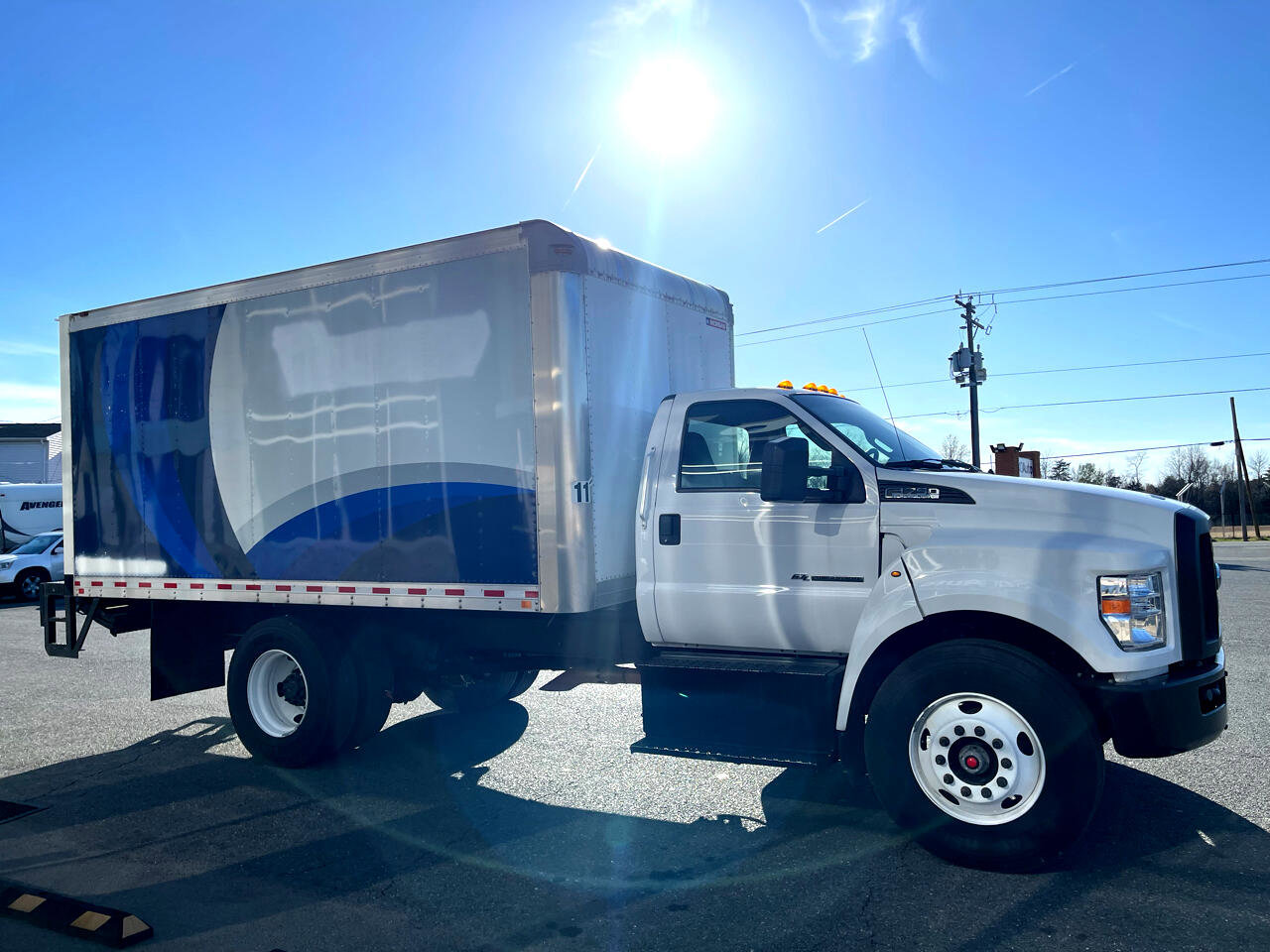 Used 2018 Ford F750 2WD Regular Cab Super Duty image 4