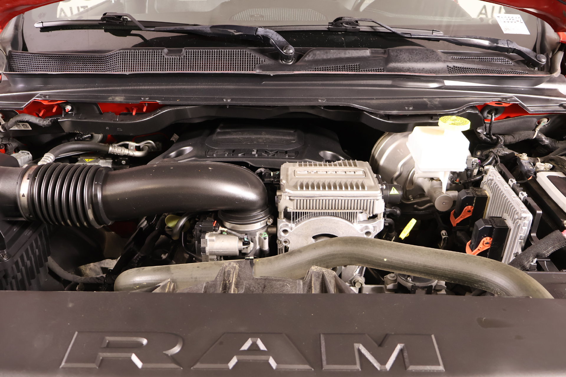 Used 2022 RAM 1500 Laramie w/ Sport Appearance Package AWD/4WD image 19