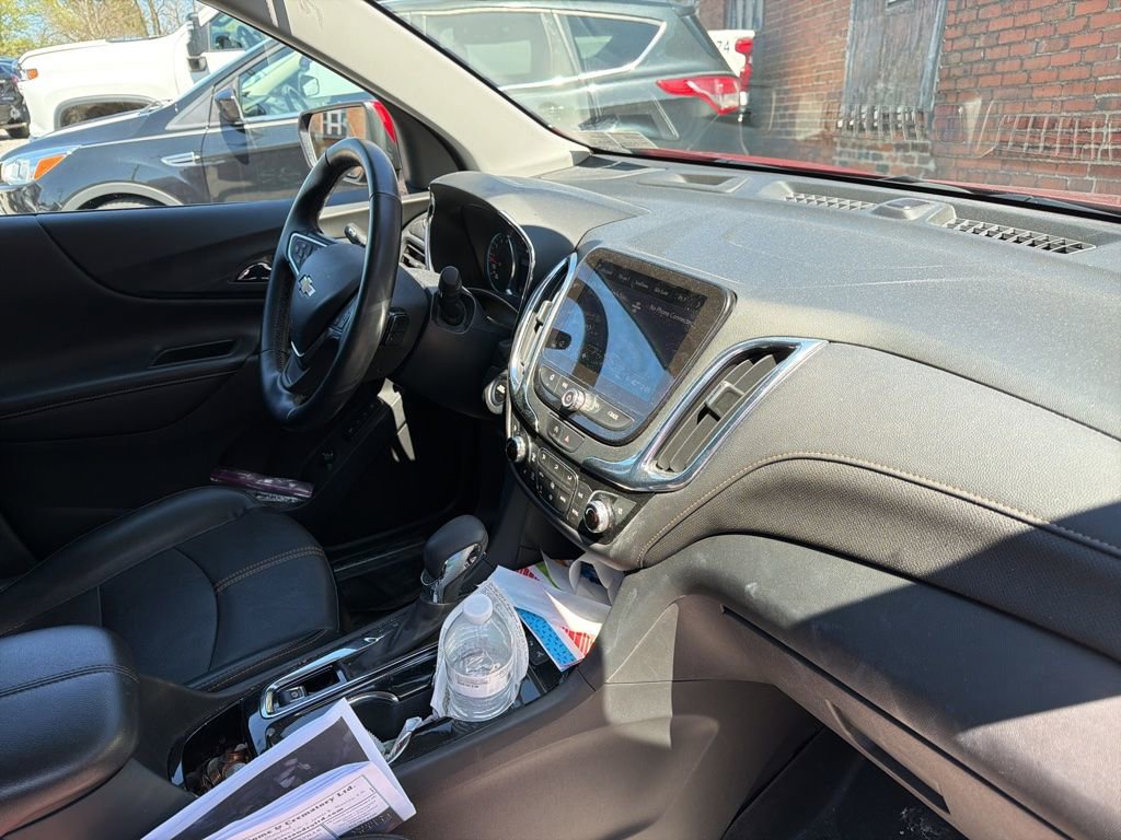 Used 2023 Chevrolet Equinox Premier image 4