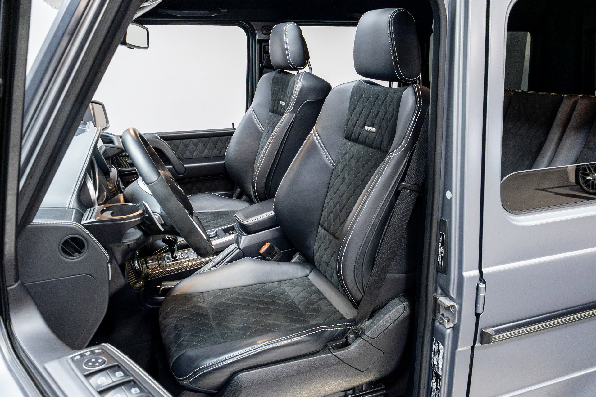 Used 2017 Mercedes-Benz G 550 Squared image 6