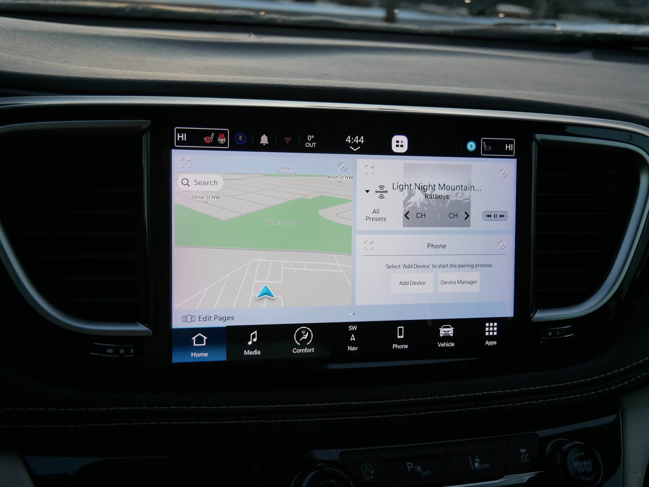 Used 2023 Chrysler Pacifica Limited FWD image 22