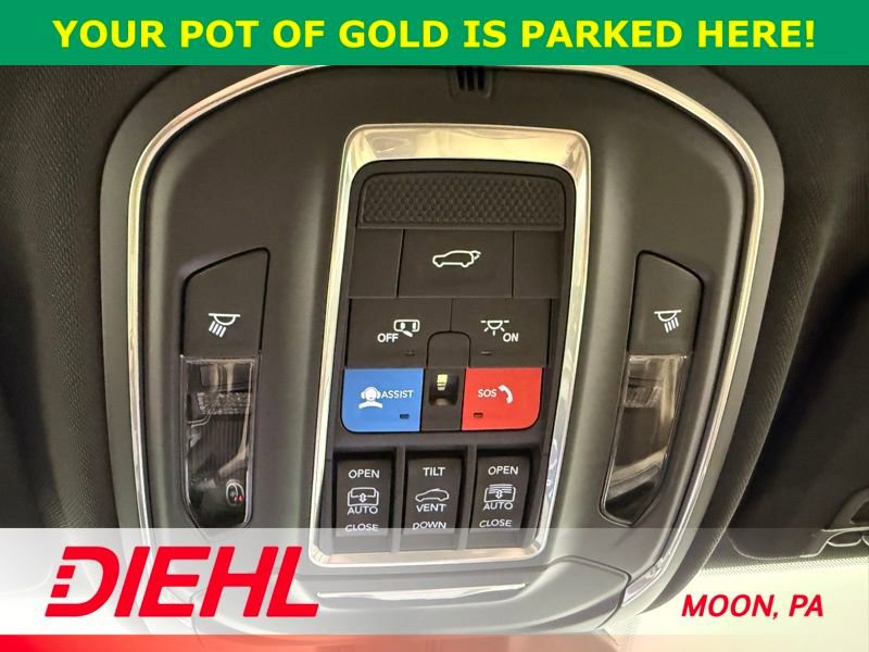 Used 2025 Jeep Grand Cherokee Limited w/ Black Appearance Package image 38