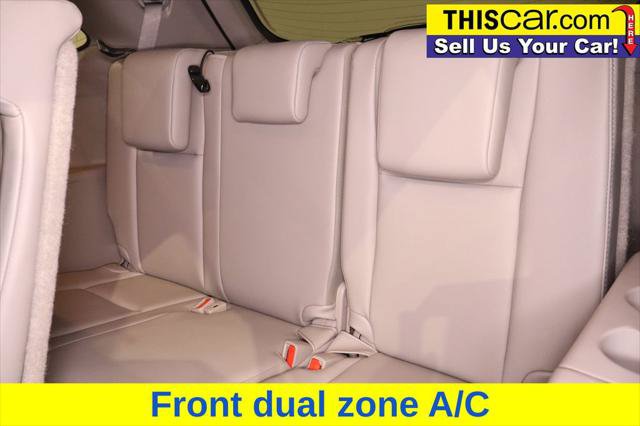Used 2019 Toyota Highlander XLE FWD image 14