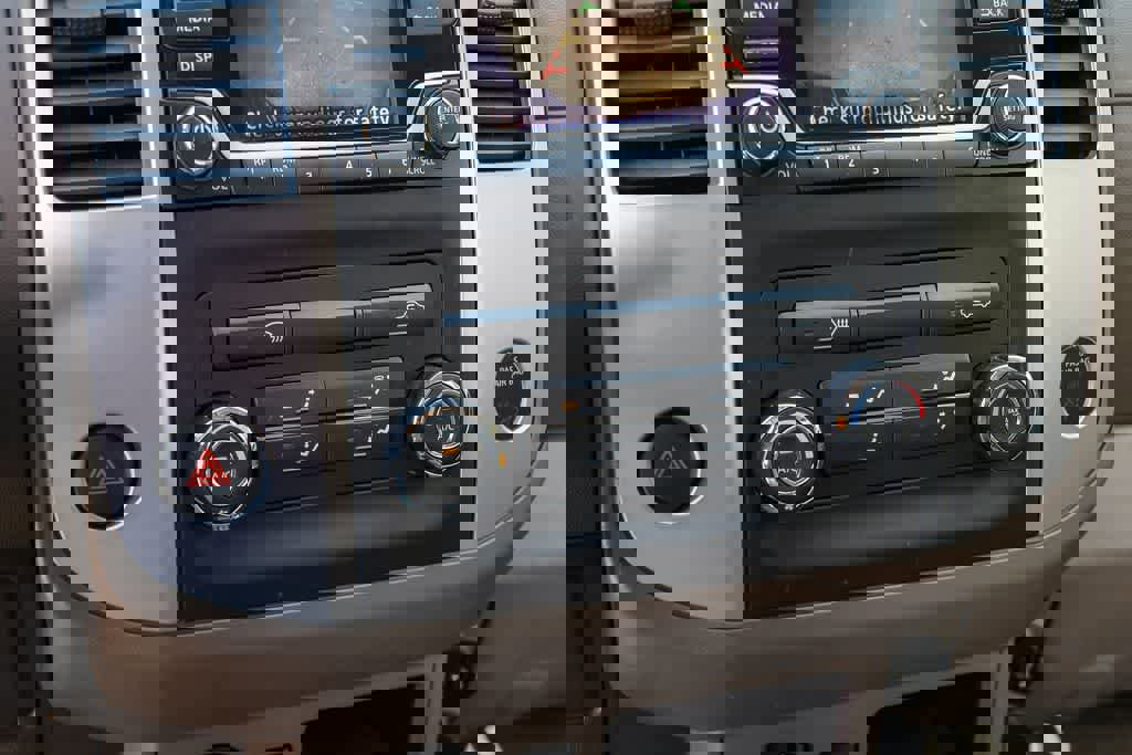 Used 2018 Nissan Frontier SV image 22