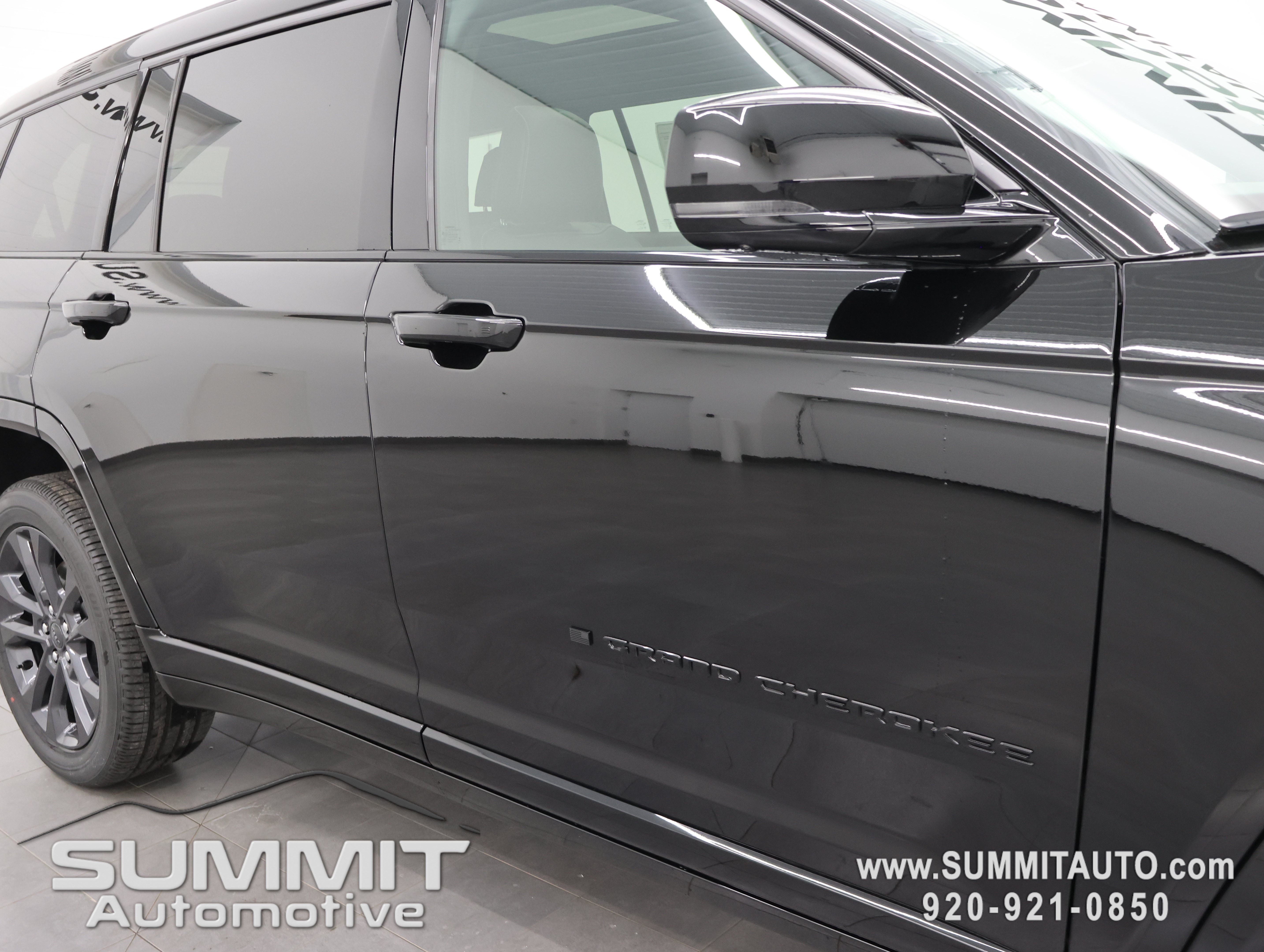 New 2026 Jeep Grand Cherokee L Limited AWD/4WD image 30