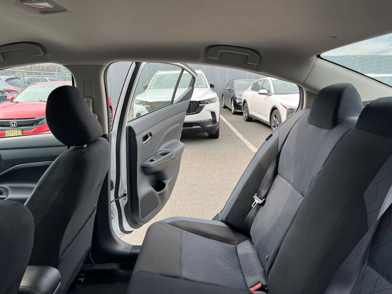 Used 2025 Nissan Versa SV FWD image 38