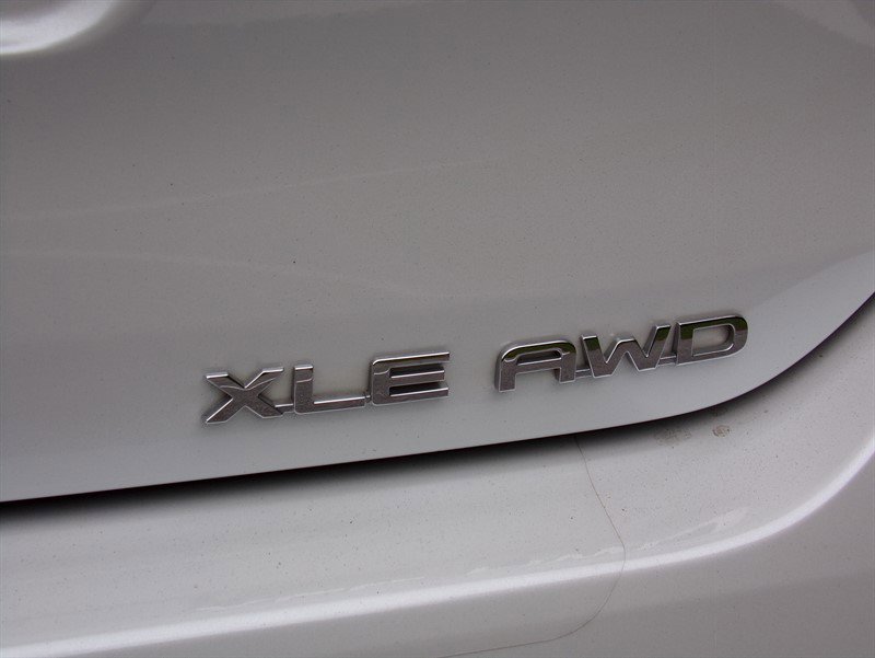 Used 2022 Toyota Highlander XLE image 9