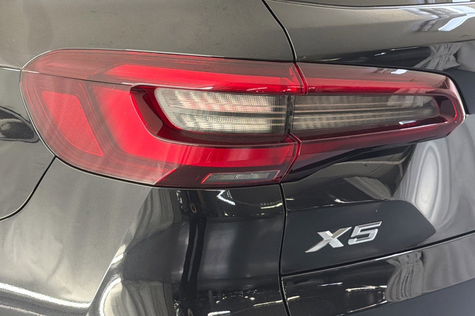 Used 2023 BMW X5 xDrive45e w/ Executive Package AWD/4WD image 13