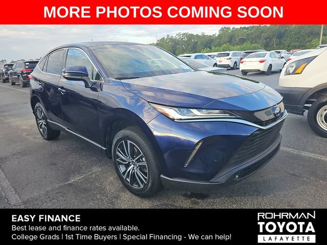 Used 2024 Toyota Venza LE AWD/4WD image 3