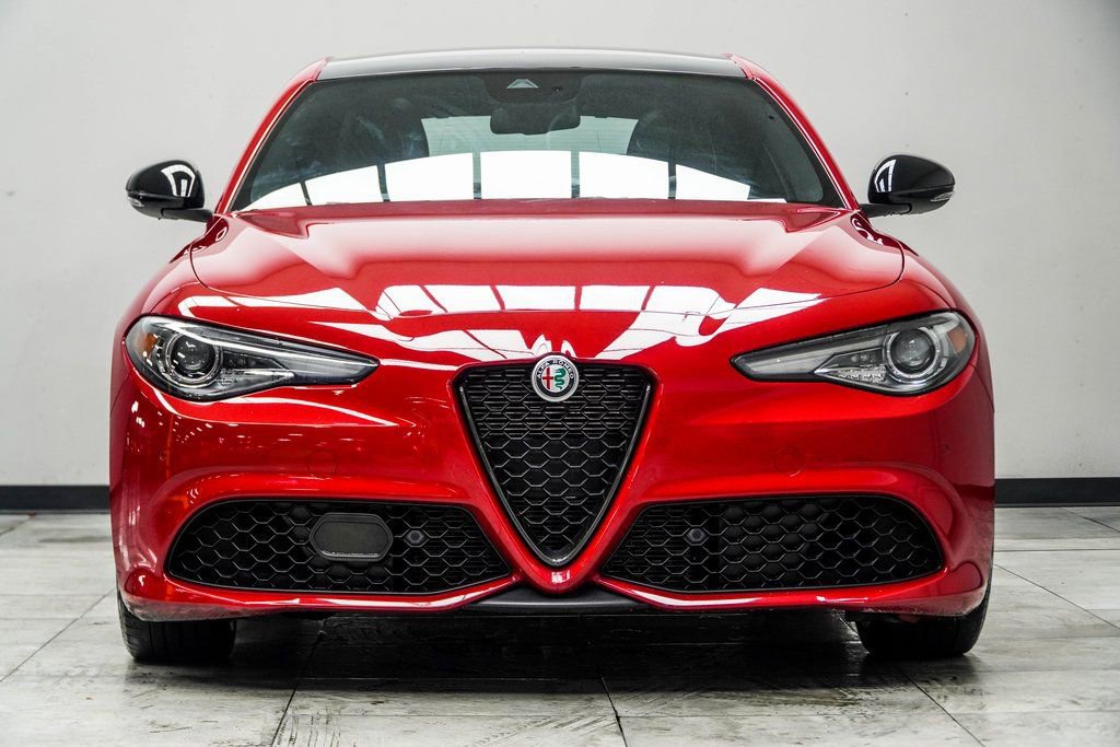Used 2023 Alfa Romeo Giulia Veloce image 8