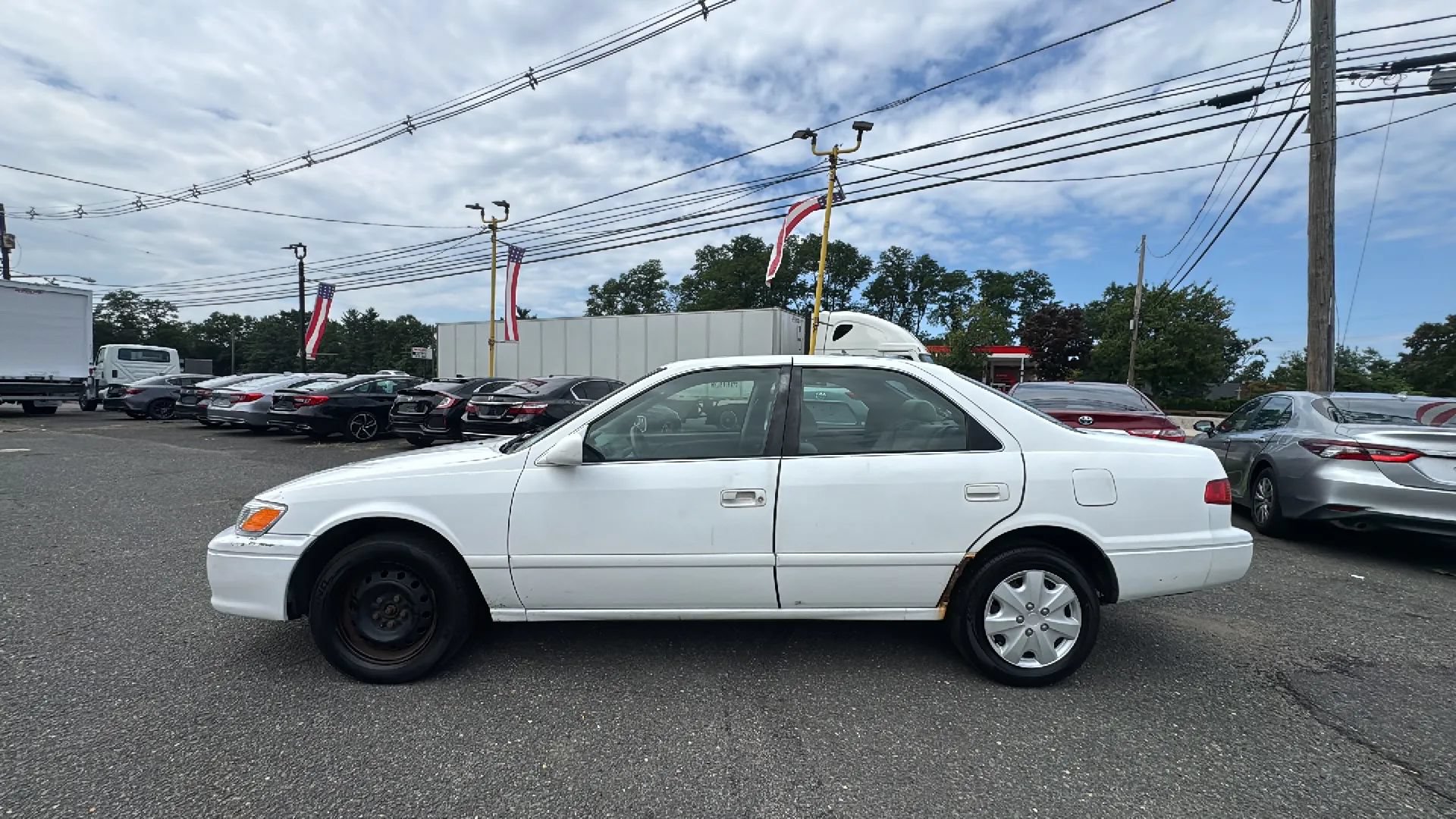 Used 2000 Toyota Camry LE FWD image 8