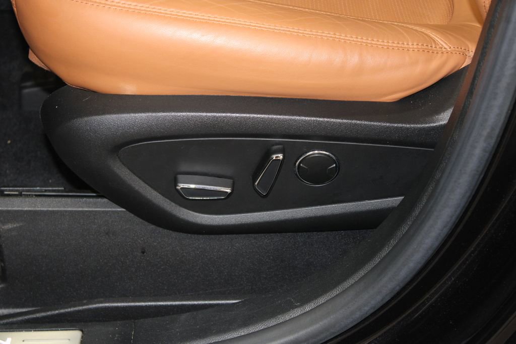 Used 2023 Lincoln Nautilus Black Label w/ Cargo Utility Package image 17