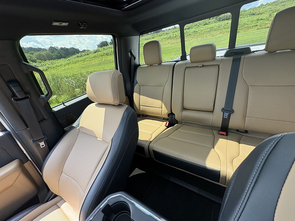 Used 2026 Ford F350 Lariat w/ Lariat Premium Package AWD/4WD image 33