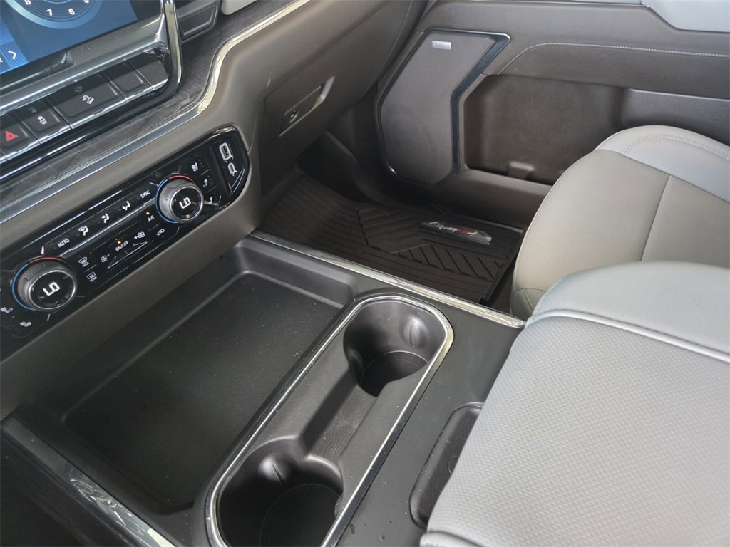 Used 2024 Chevrolet Silverado 2500 LTZ w/ LTZ Convenience Package image 27
