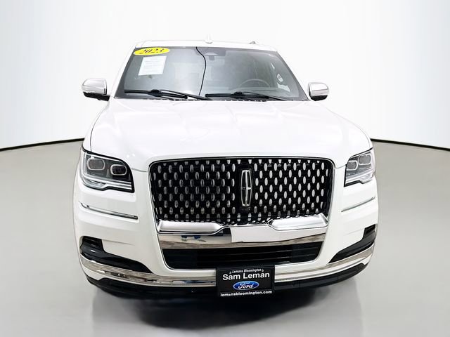 Used 2023 Lincoln Navigator L Black Label image 2