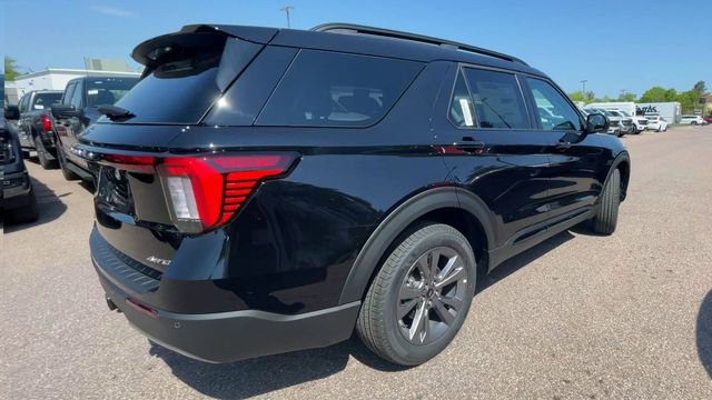 New 2026 Ford Explorer Active AWD/4WD image 2