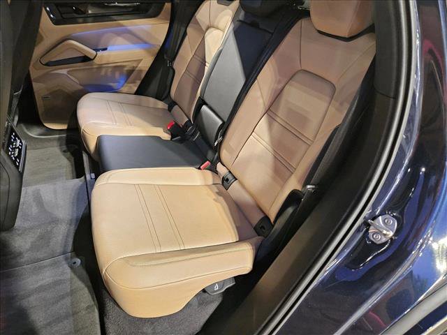Used 2025 Porsche Cayenne GTS image 18