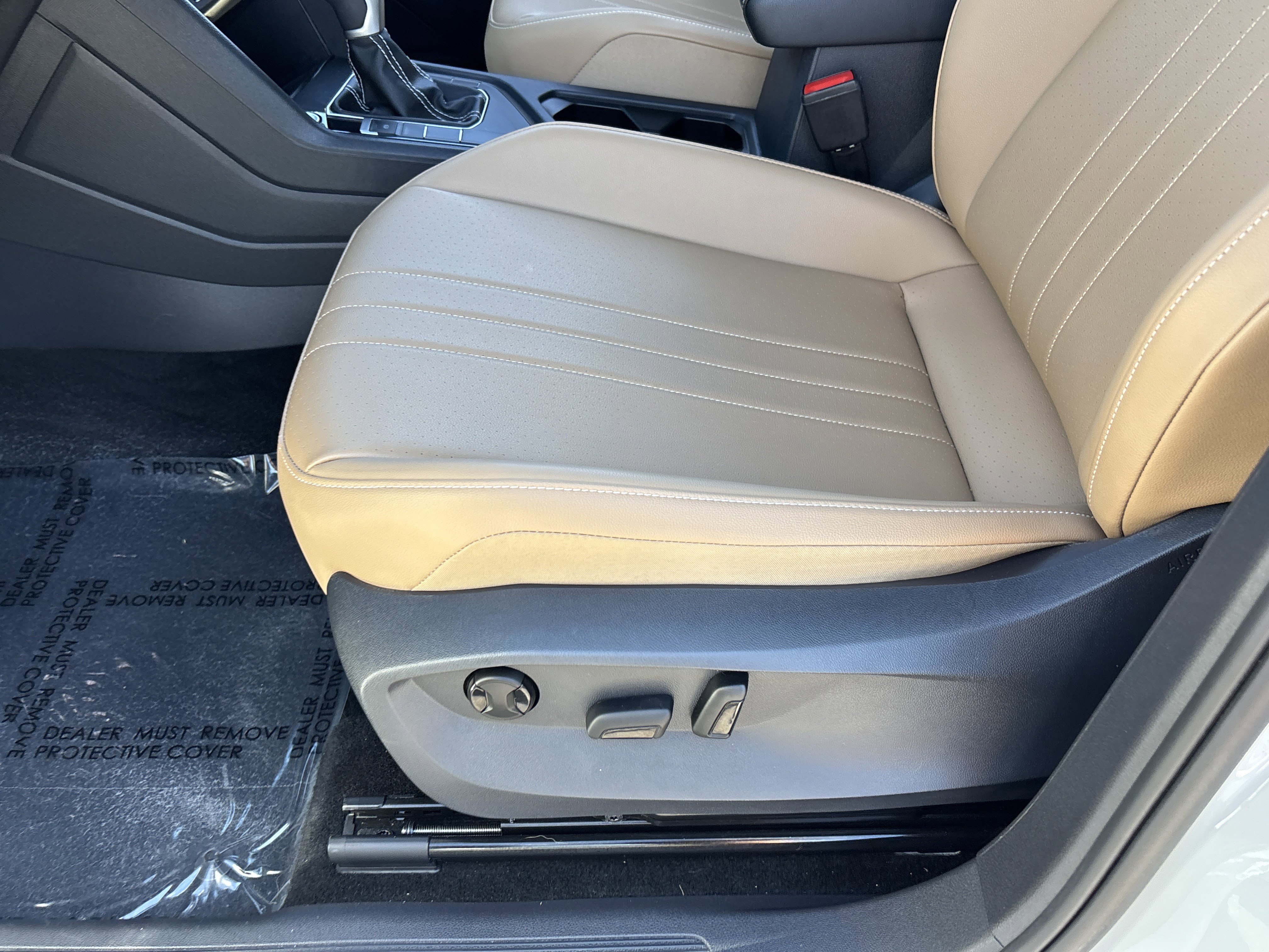 Used 2023 Volkswagen Tiguan SE w/ Panoramic Sunroof Package image 20