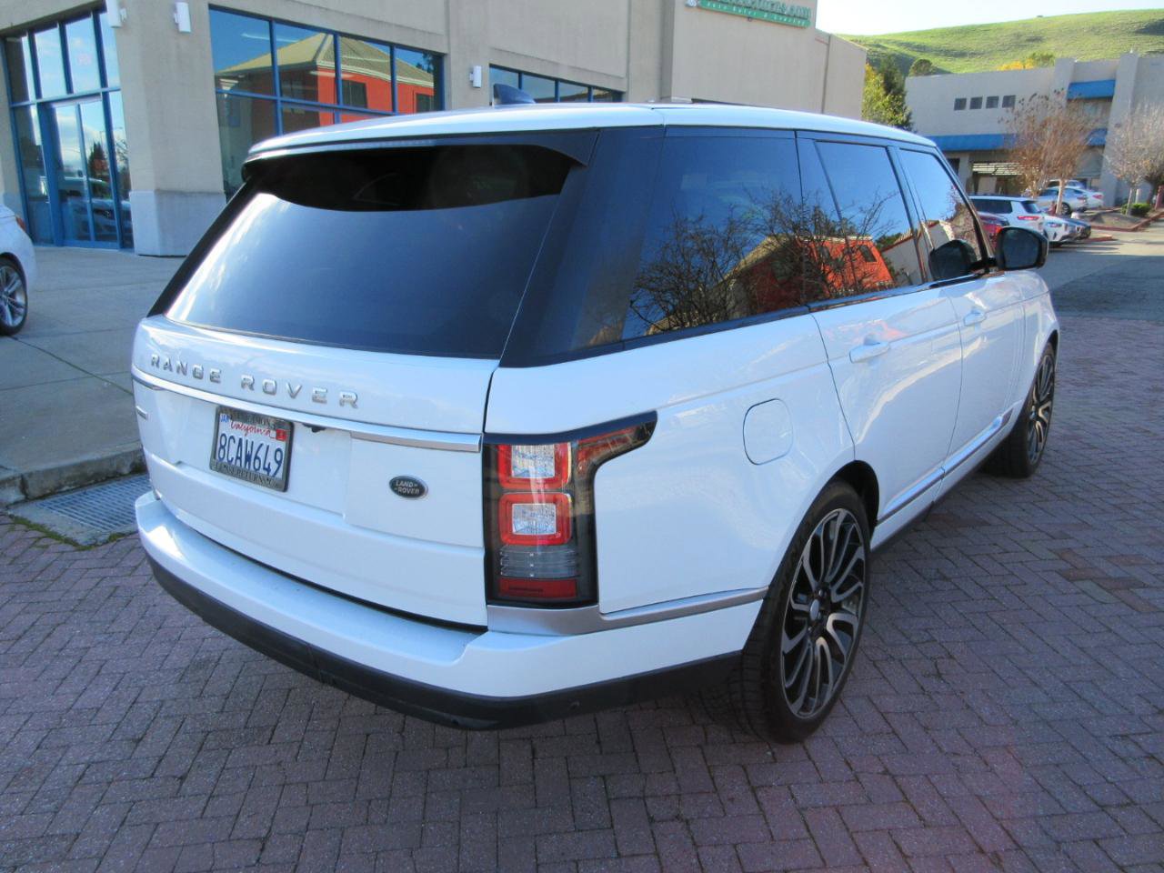 Used 2017 Land Rover Range Rover Supercharged AWD/4WD image 2