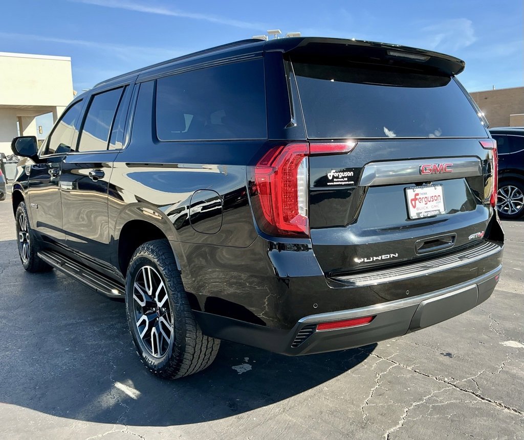 Used 2023 GMC Yukon XL AT4 image 12