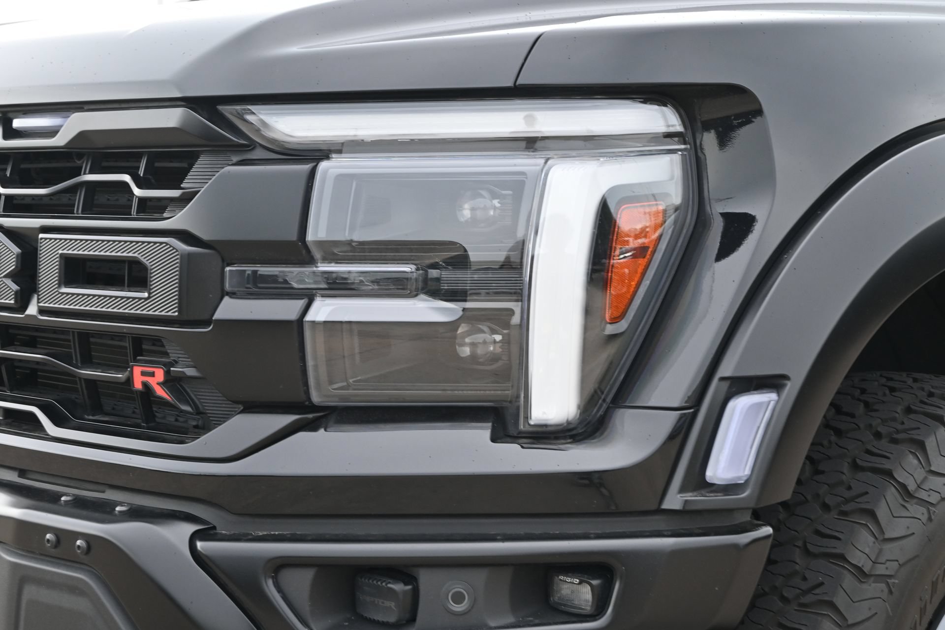 Used 2025 Ford F150 Raptor w/ Equipment Group 803A Raptor R AWD/4WD image 26