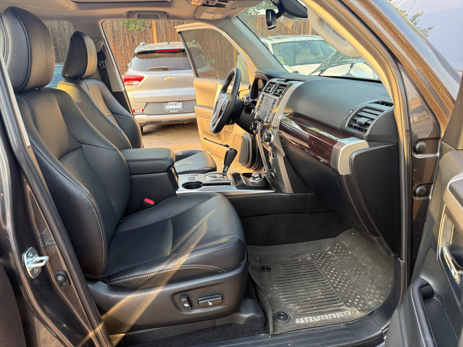 Used 2021 Toyota 4Runner Limited AWD/4WD image 19