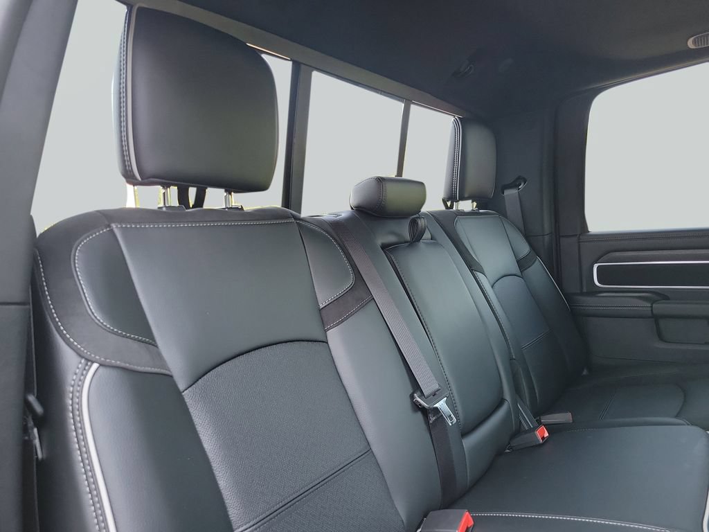 New 2026 RAM 2500 Laramie AWD/4WD image 36