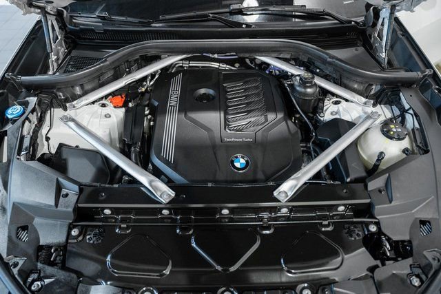 Used 2023 BMW X5 xDrive40i w/ M Sport Package image 19