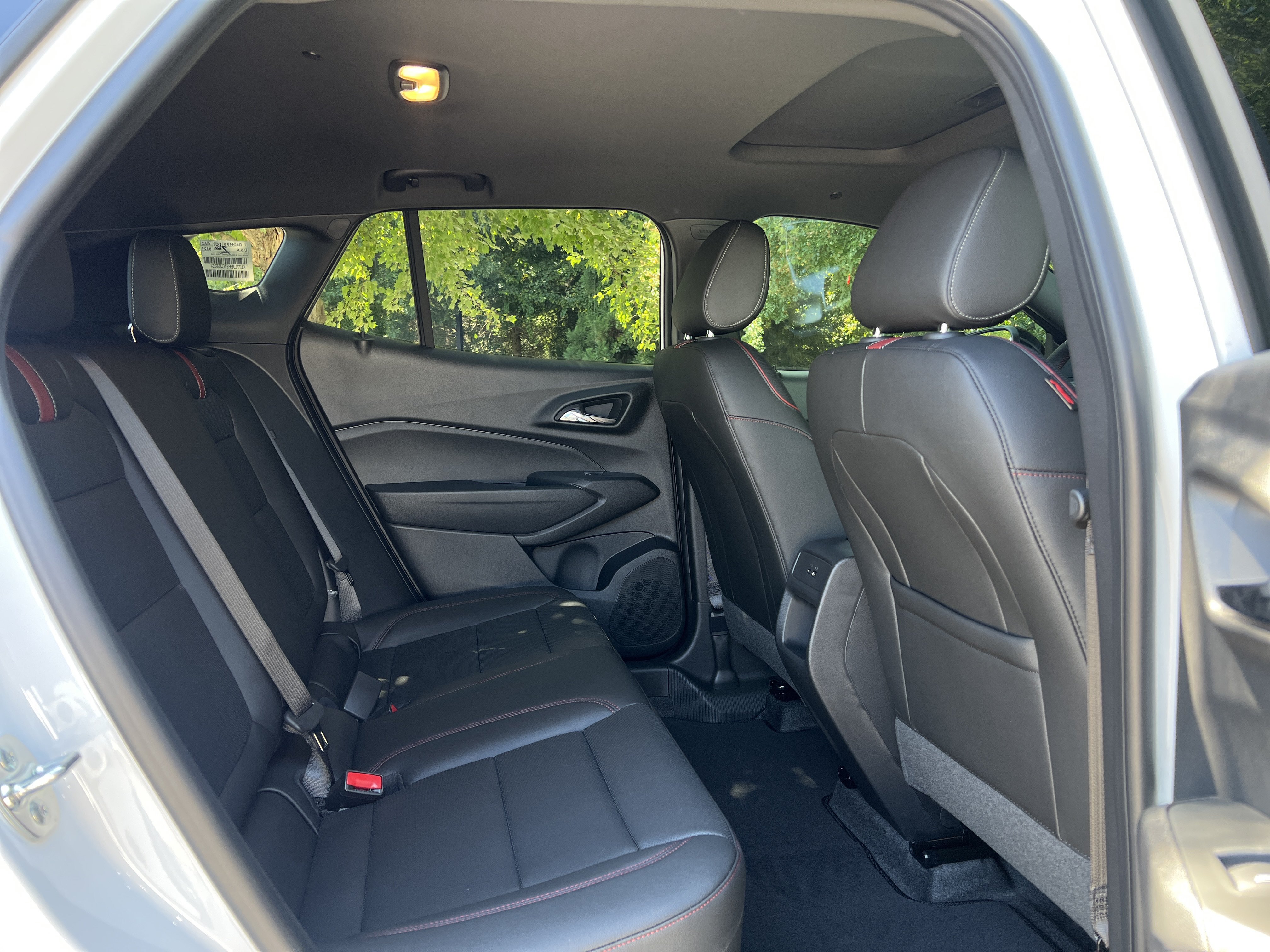 New 2026 Chevrolet Trax RS w/ Sunroof Package FWD image 35