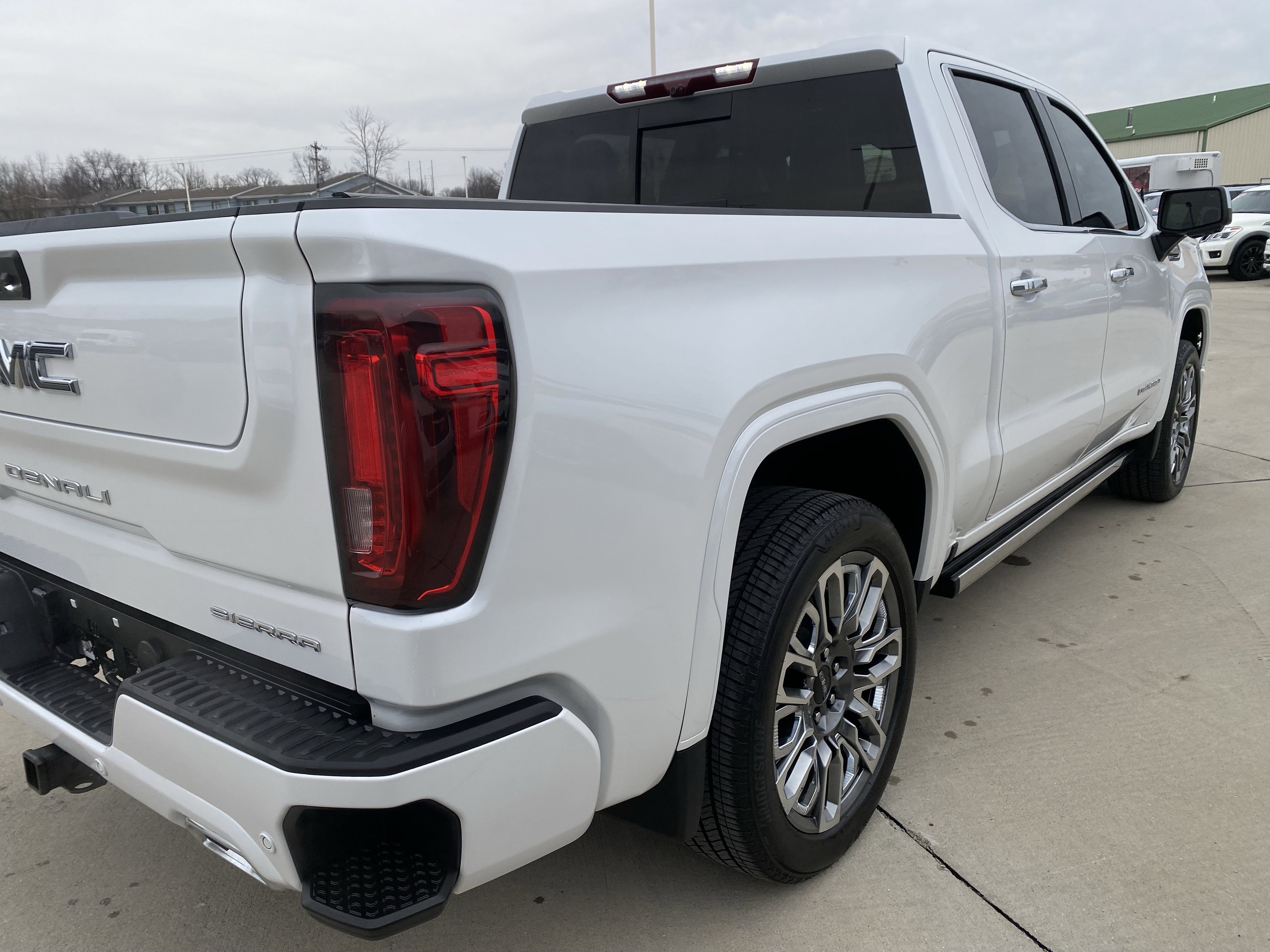 Used 2025 GMC Sierra 1500 Denali Ultimate AWD/4WD image 10