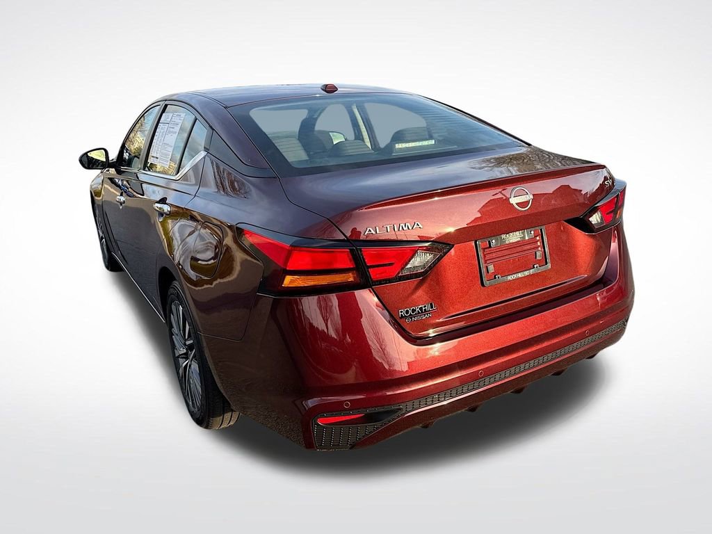 Used 2024 Nissan Altima 2.5 SV image 5