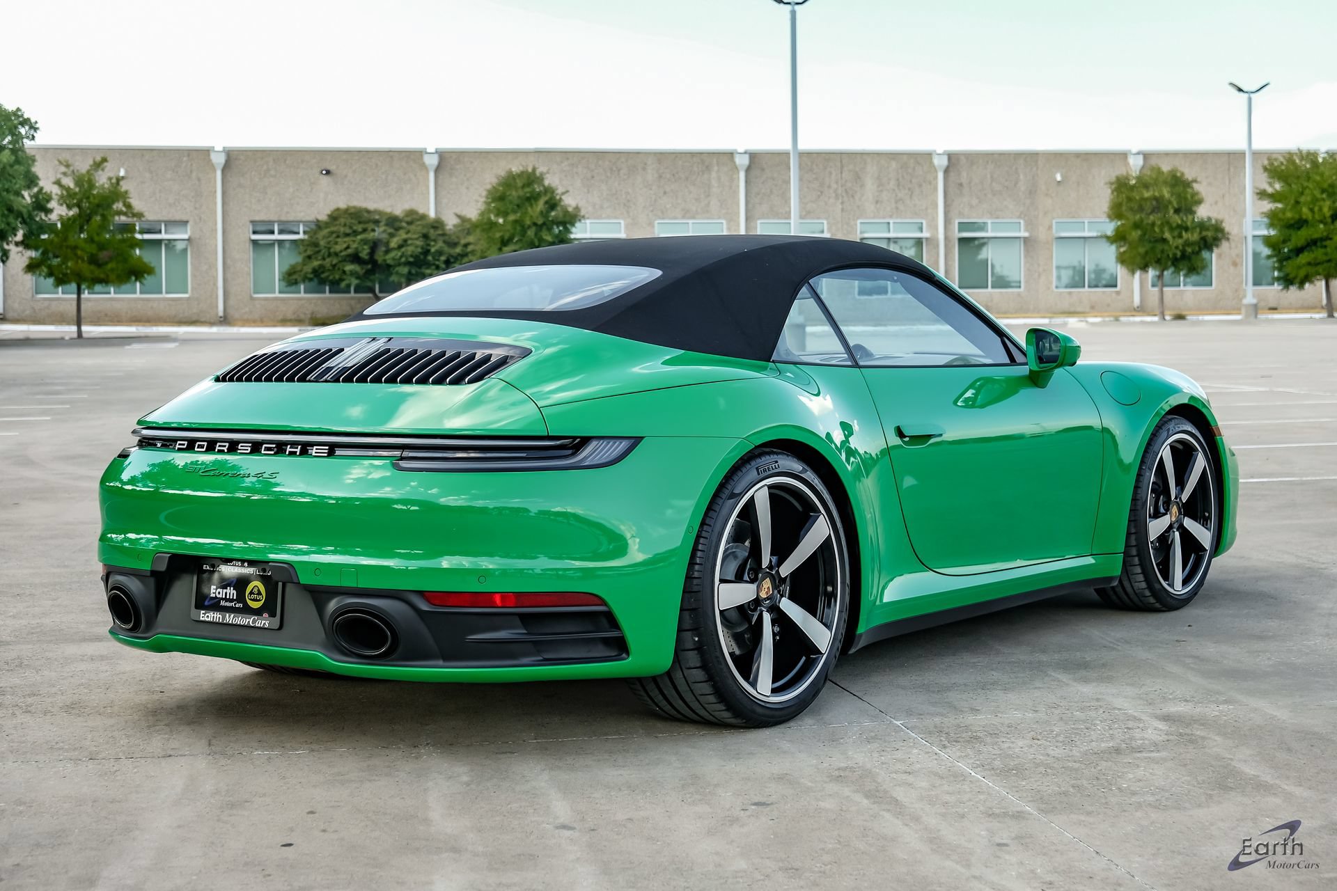 Used 2023 Porsche 911 Carrera 4S AWD/4WD image 16
