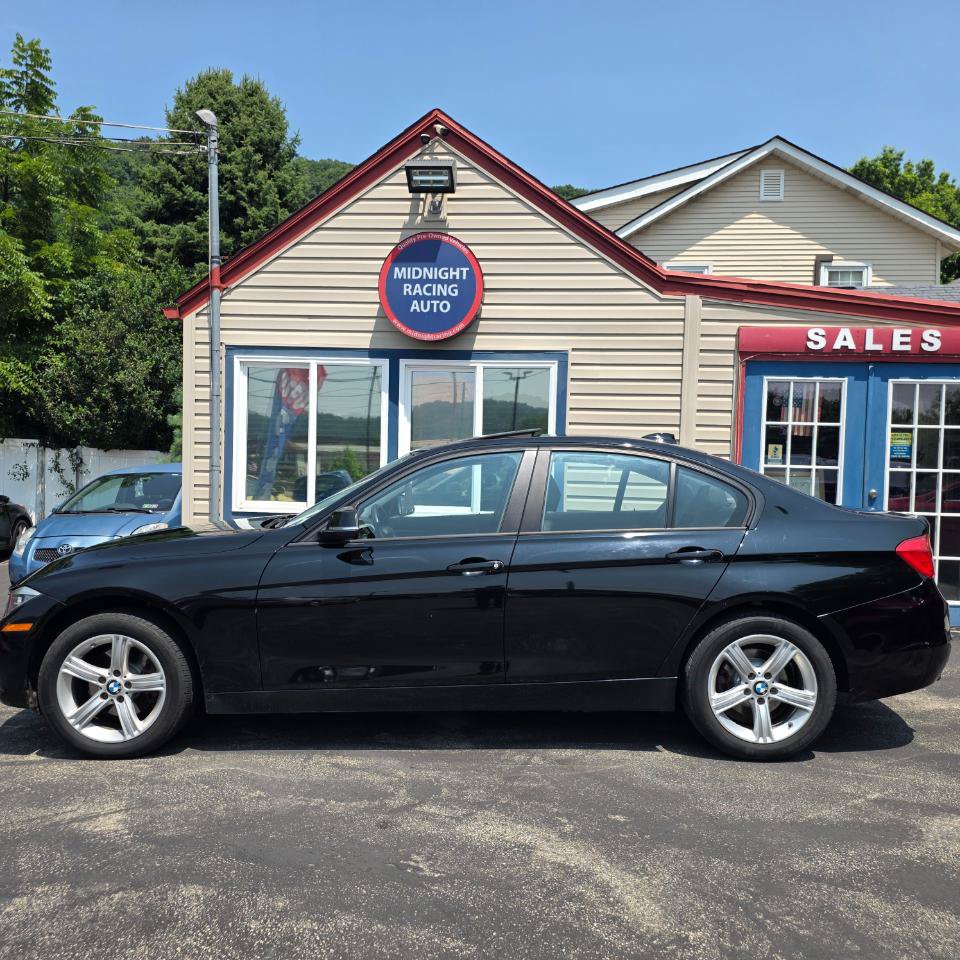 Used 2014 BMW 320i xDrive Sedan AWD/4WD image 8