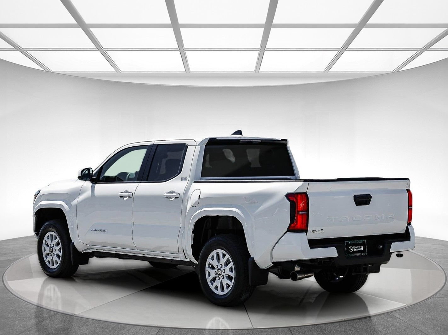 Used 2026 Toyota Tacoma SR5 AWD/4WD image 3