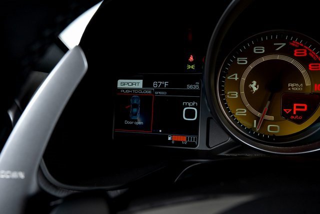 Used 2019 Ferrari Portofino image 34