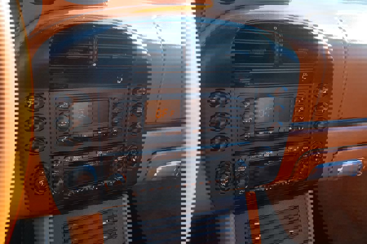 Used 2003 Porsche 911 Carrera 4S image 18