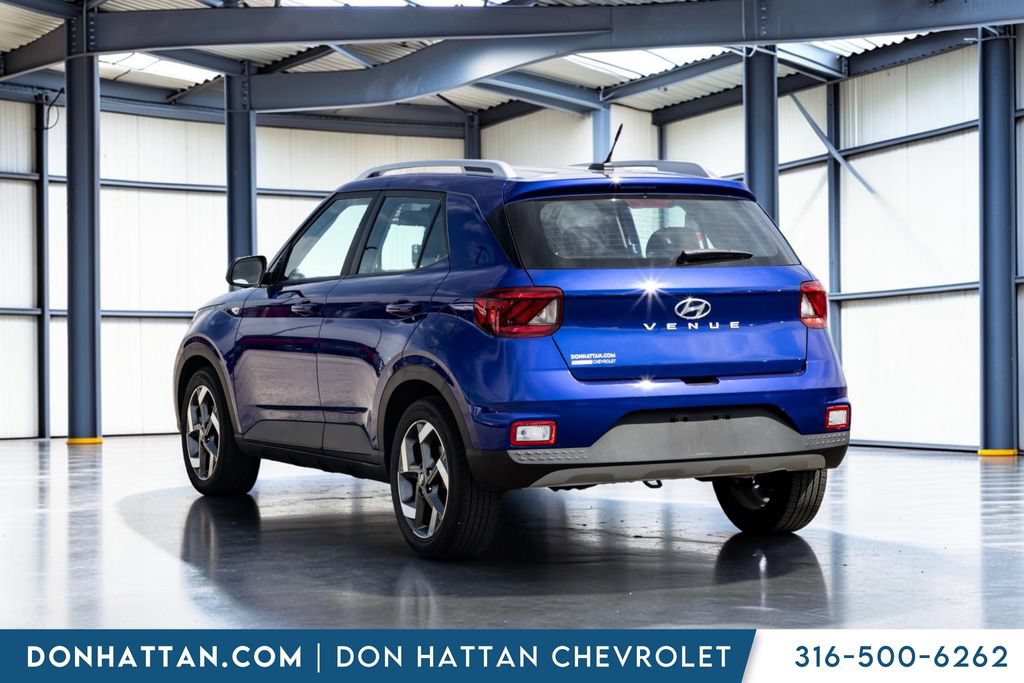 Used 2025 Hyundai Venue SEL FWD image 23