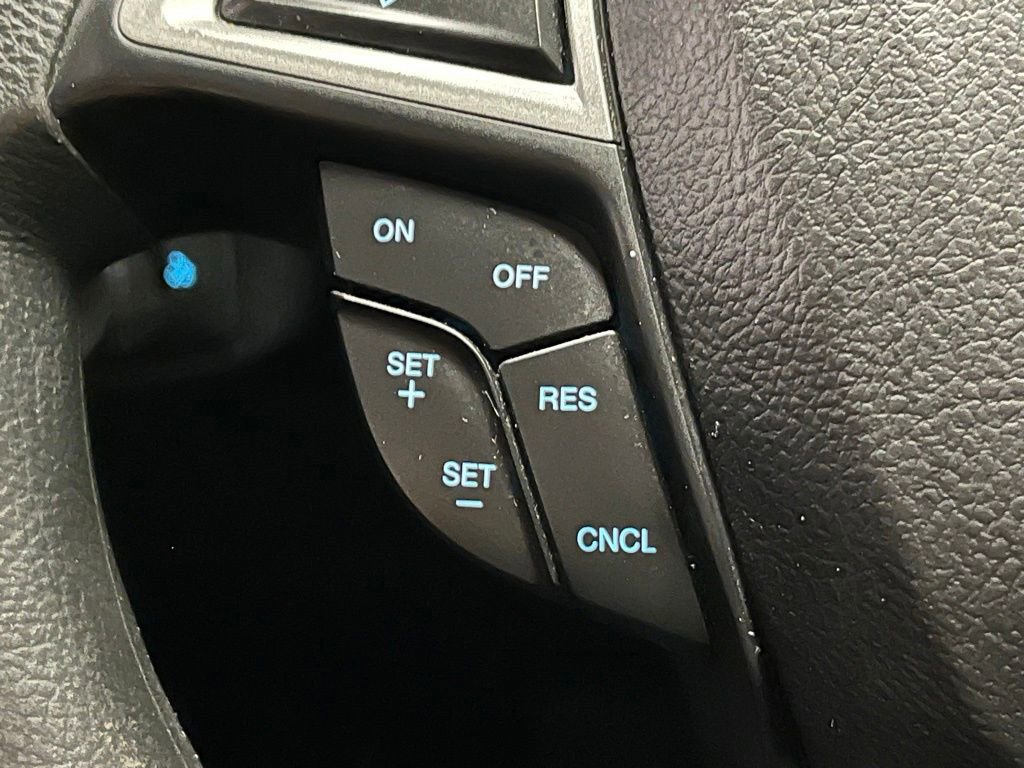 Used 2020 Ford Fusion SE FWD image 23