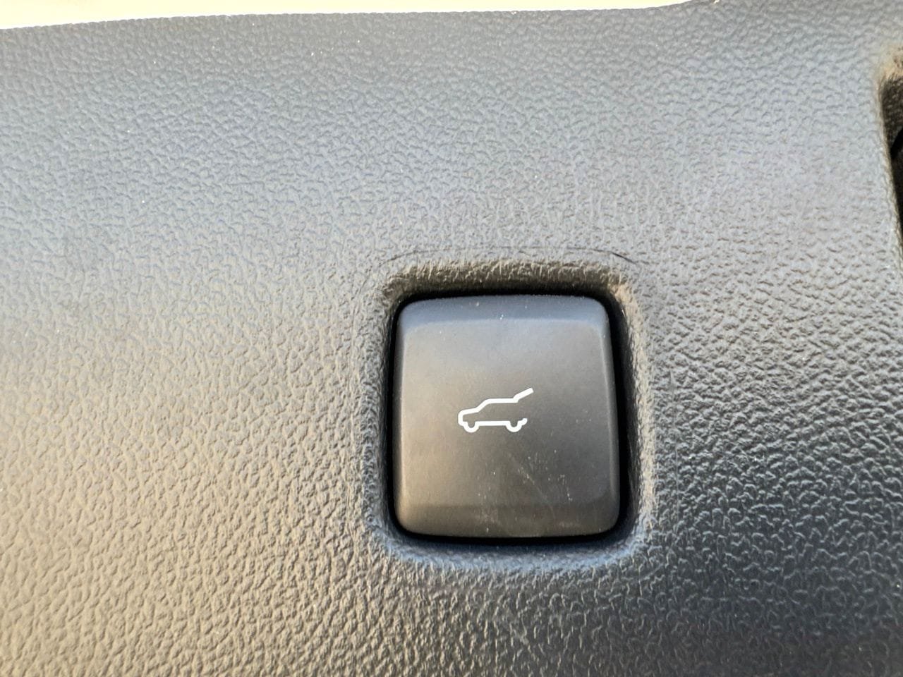 Used 2023 Ford Escape SE FWD image 33
