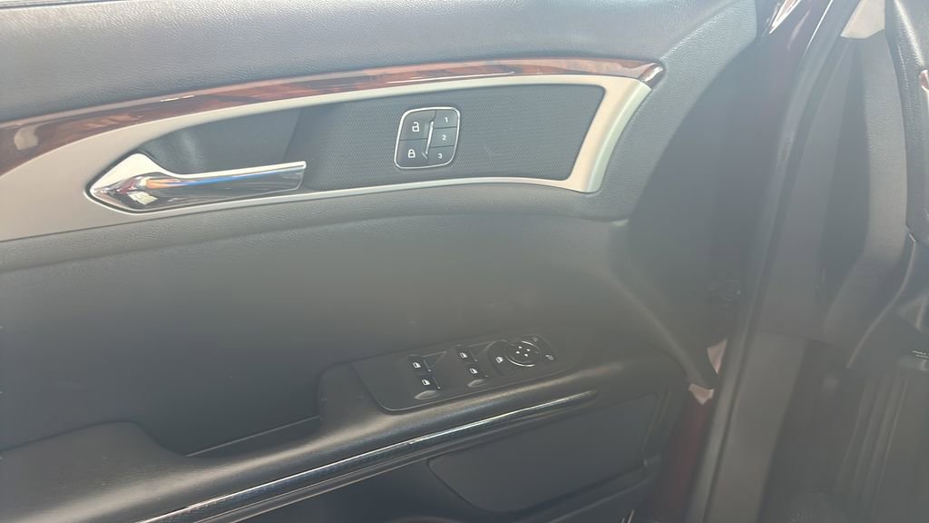 Used 2013 Lincoln MKZ FWD image 23