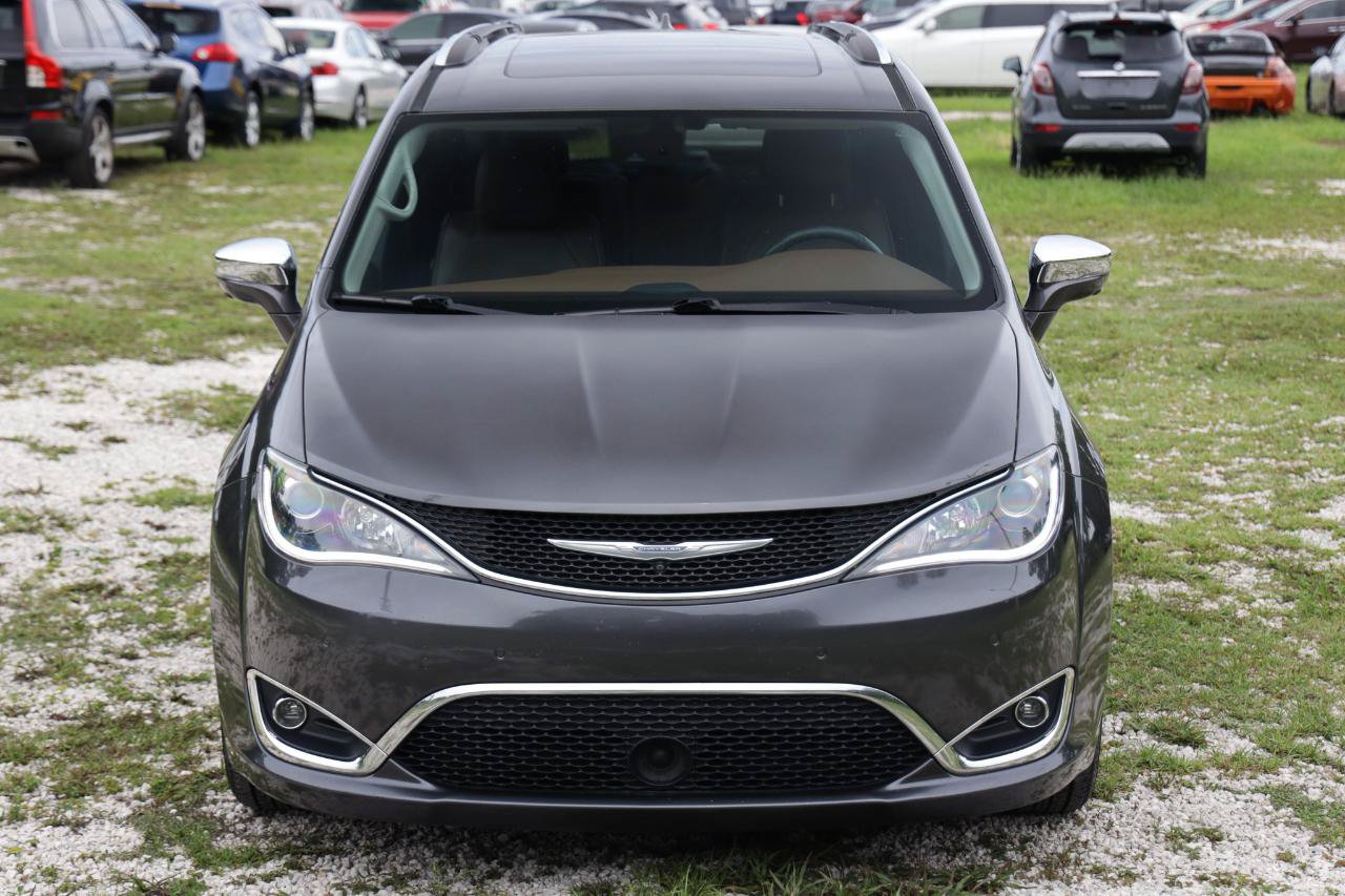 Used 2017 Chrysler Pacifica Limited w/ Advanced Safetytec Group FWD image 20