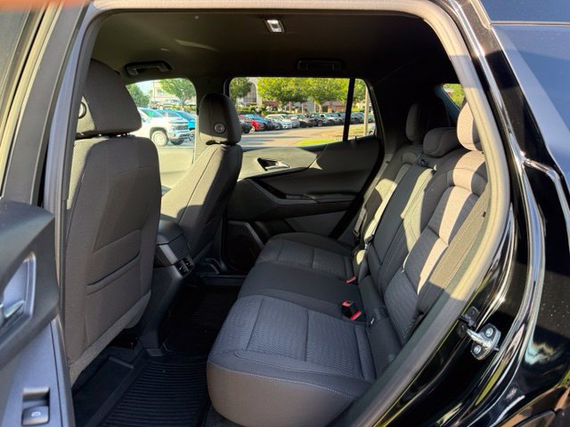 Used 2026 Chevrolet Equinox LT w/ LPO, Floor Liner Package FWD image 26