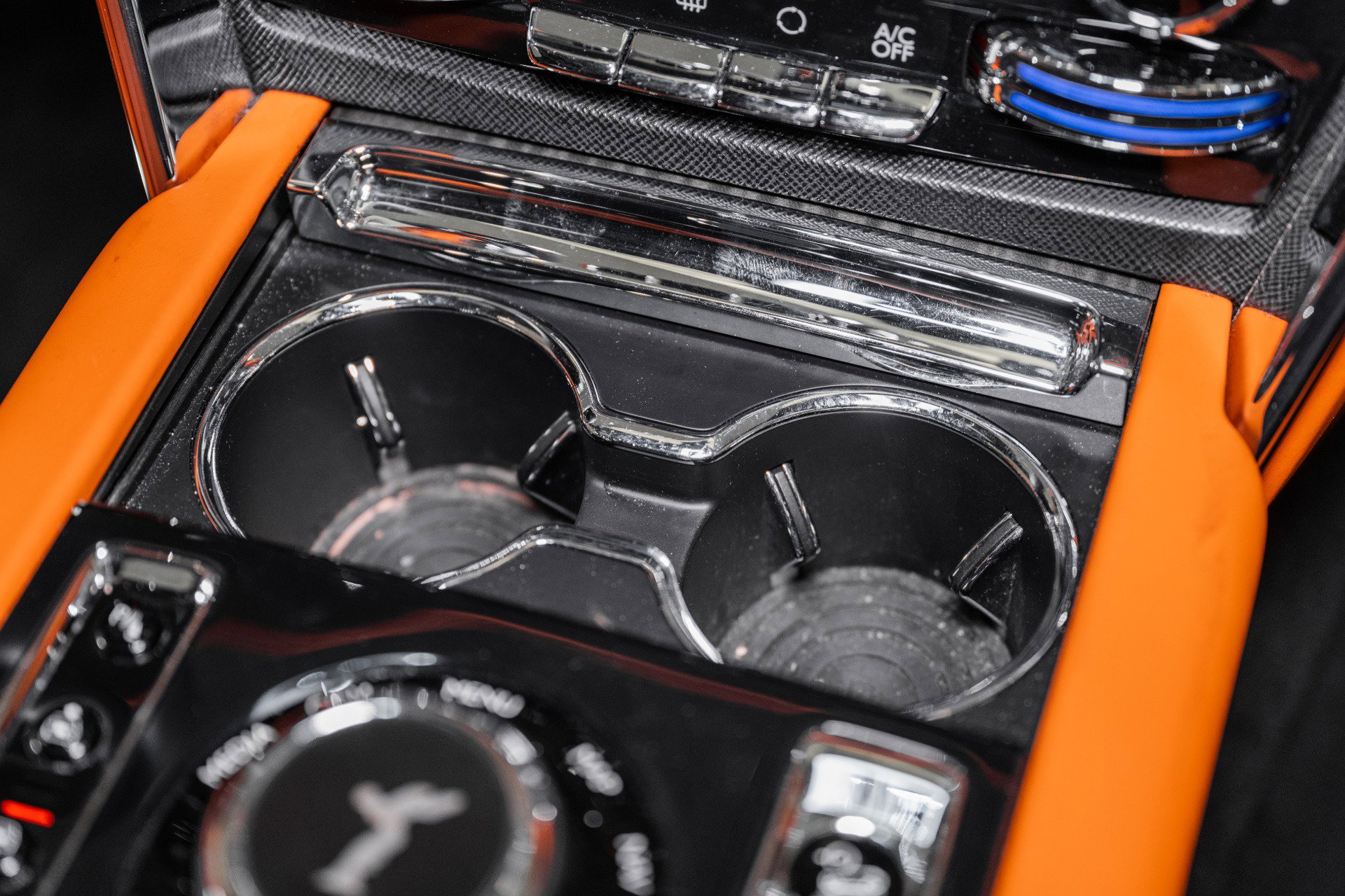 Used 2022 Rolls-Royce Cullinan w/ Dark Exterior Package image 52