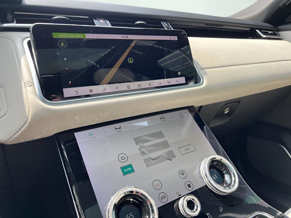 Used 2019 Land Rover Range Rover Velar R-Dynamic SE image 43