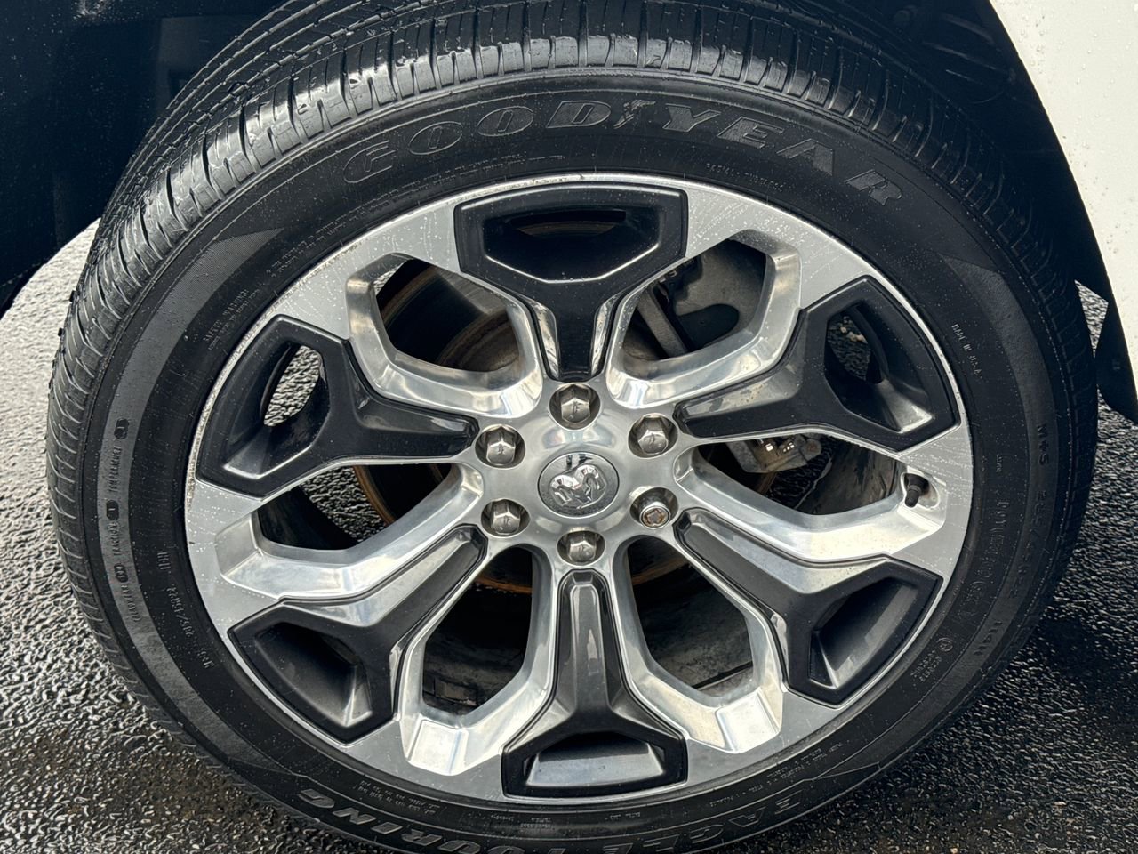 Used 2020 RAM 1500 Longhorn image 12